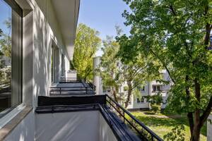 2 Zimmer mit Sonnenbalkon - Raum für eigene Ideen – 12059 Berlin – Vorschaubild 2