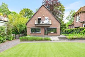 Ein Haus für das echte Familienleben - viel Platz in Hamburg-Rissen – 22559 Hamburg – Vorschaubild 2