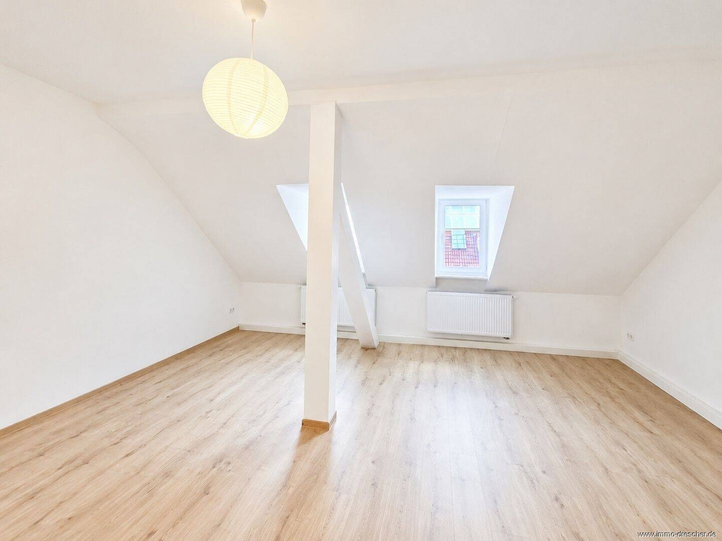 Neu renoviertes Dachgeschoss 3ZKB mit neuer Einbauküche in SB - CITY – Saarbrücken – Vorschaubild 3
