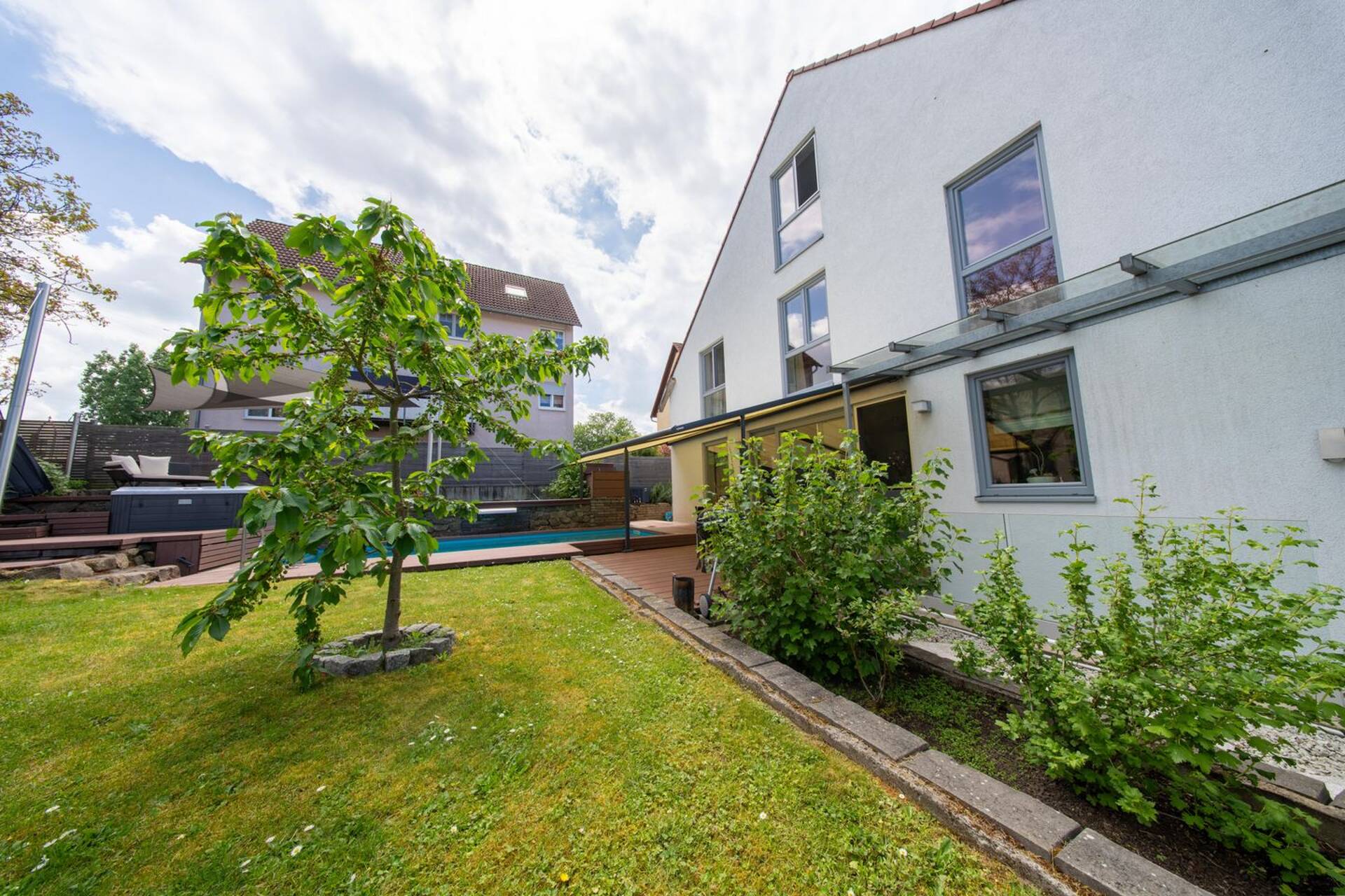 Haus in 55263 Ingelheim am Rhein mit 230,6 m² kaufen