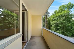 Klassische 2-Zi.-Whg. in Schwabing mit Balkon, Aufzug und bereit zur Modernisierung – 80796 München – Vorschaubild 6