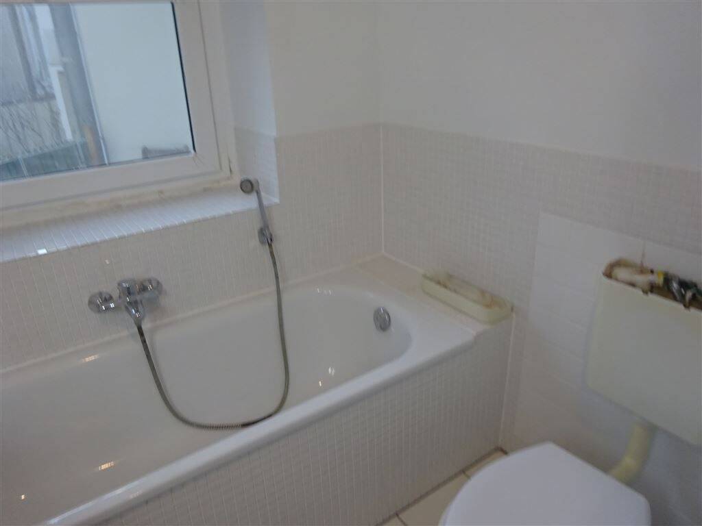 ** Saniete 3-Zimmer-Altbauwohnung in bester Lage ** – Berlin – Vorschaubild 5