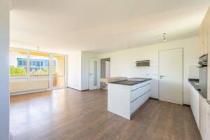 AIGNER - Sommerbalkon & Wintergarten: Schöne, renovierte Wohnung mit Blick ins Grüne