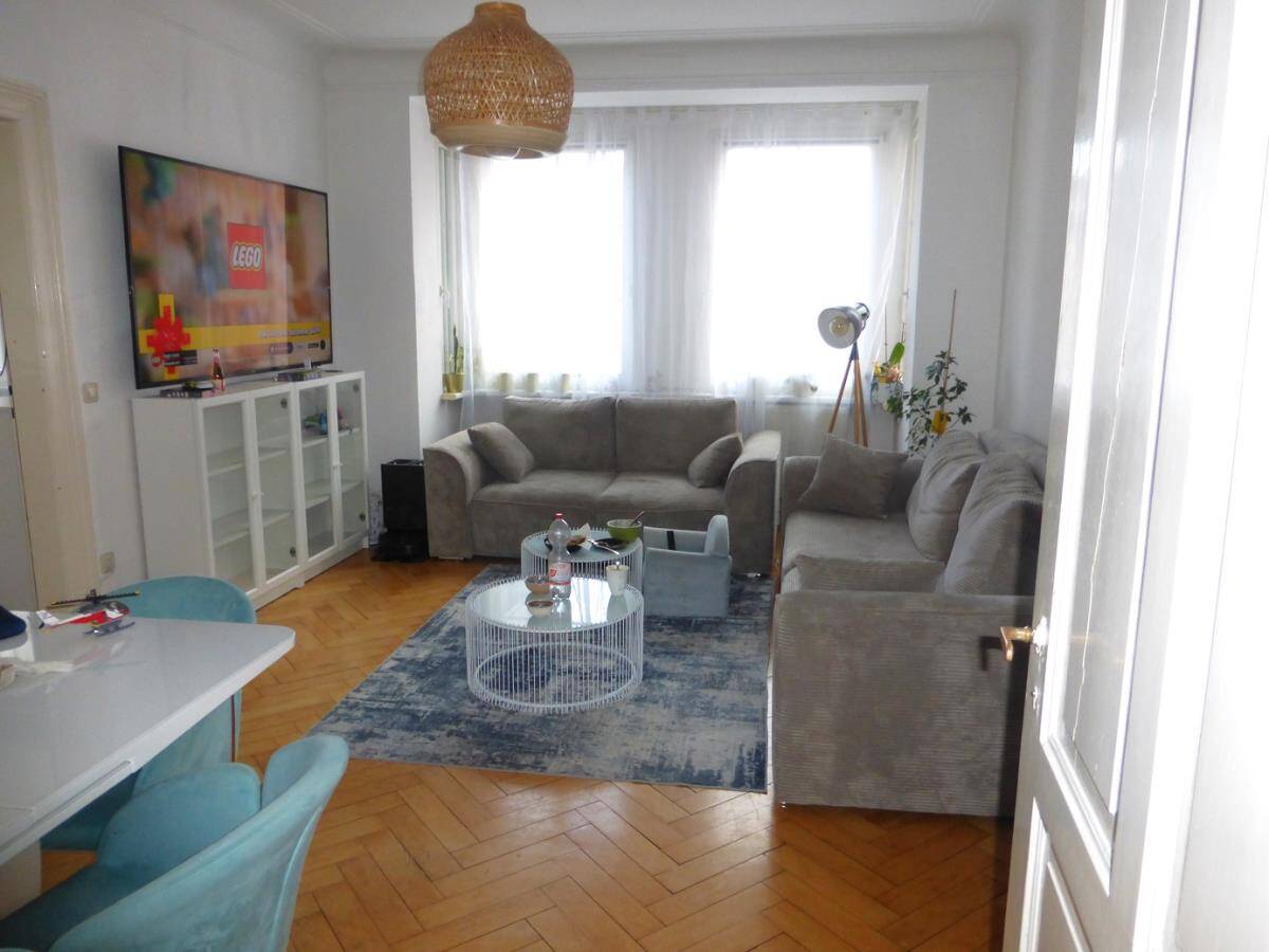 ALTBAU-LIEBHABER AUFGEPASST! Hübsche, heimelige 6 ZW im 2. OG mit Balkon zum Hinterhof nördlich des Wöhrder Sees.