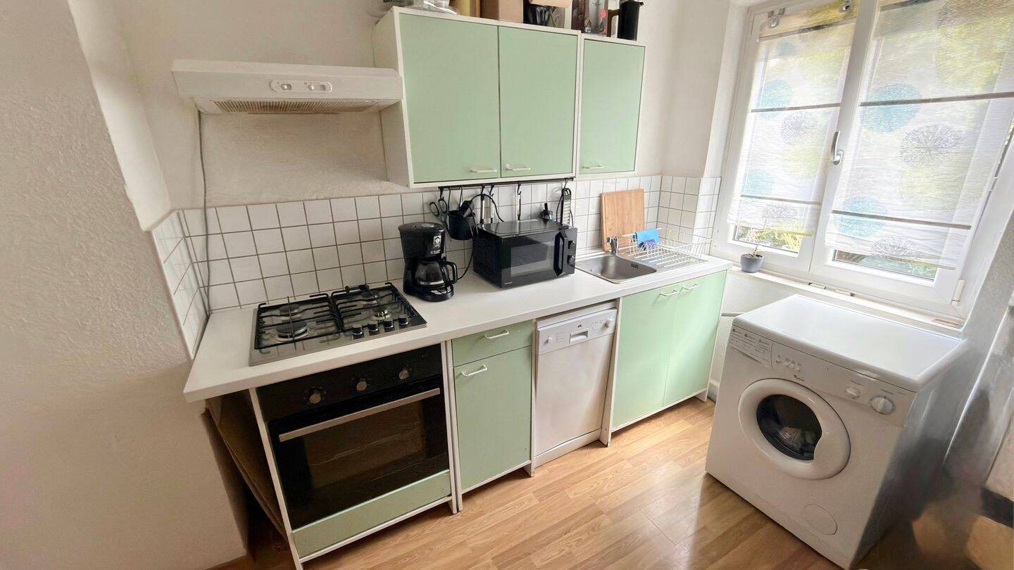 Nähe Gugelstrasse ! Hübsche, helle 2-ZW, 50 m², EBK gegen kl. Ablöse,1.OG ohne Aufzug – Nürnberg – Vorschaubild 7