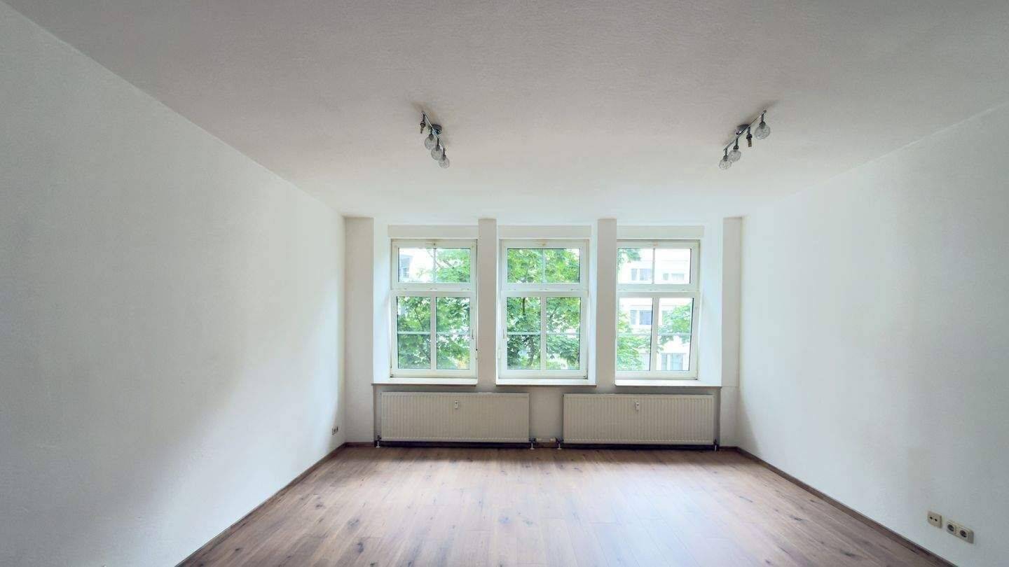 Frisch renoviertes 1-Zimmer-Wohnung – 36 m², Aufzug, Energieklasse B, sofort frei! – Nürnberg – Vorschaubild 2