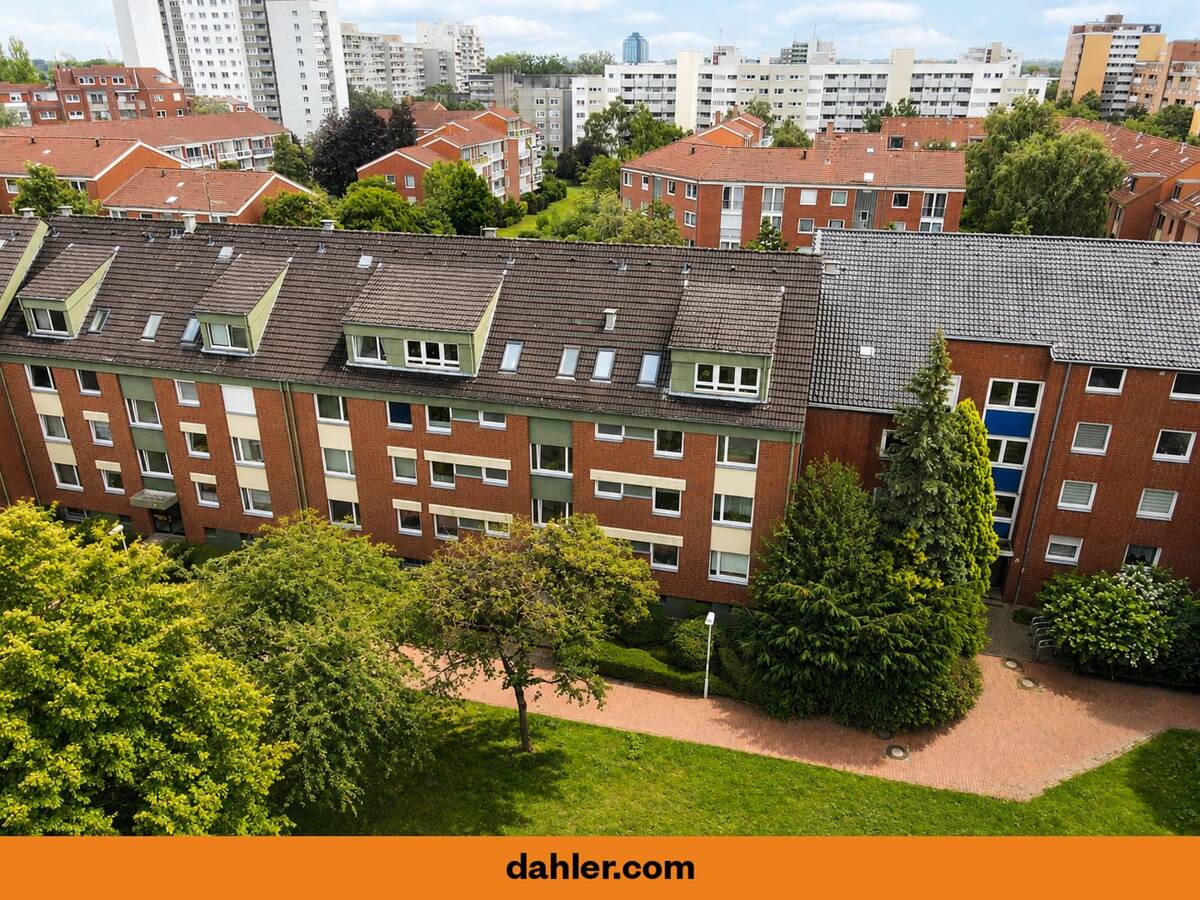 Charmante Wohnung am Park - mit Balkon und Tiefgaragenstellplatz – 30627 Hannover – Bild 1 von 8