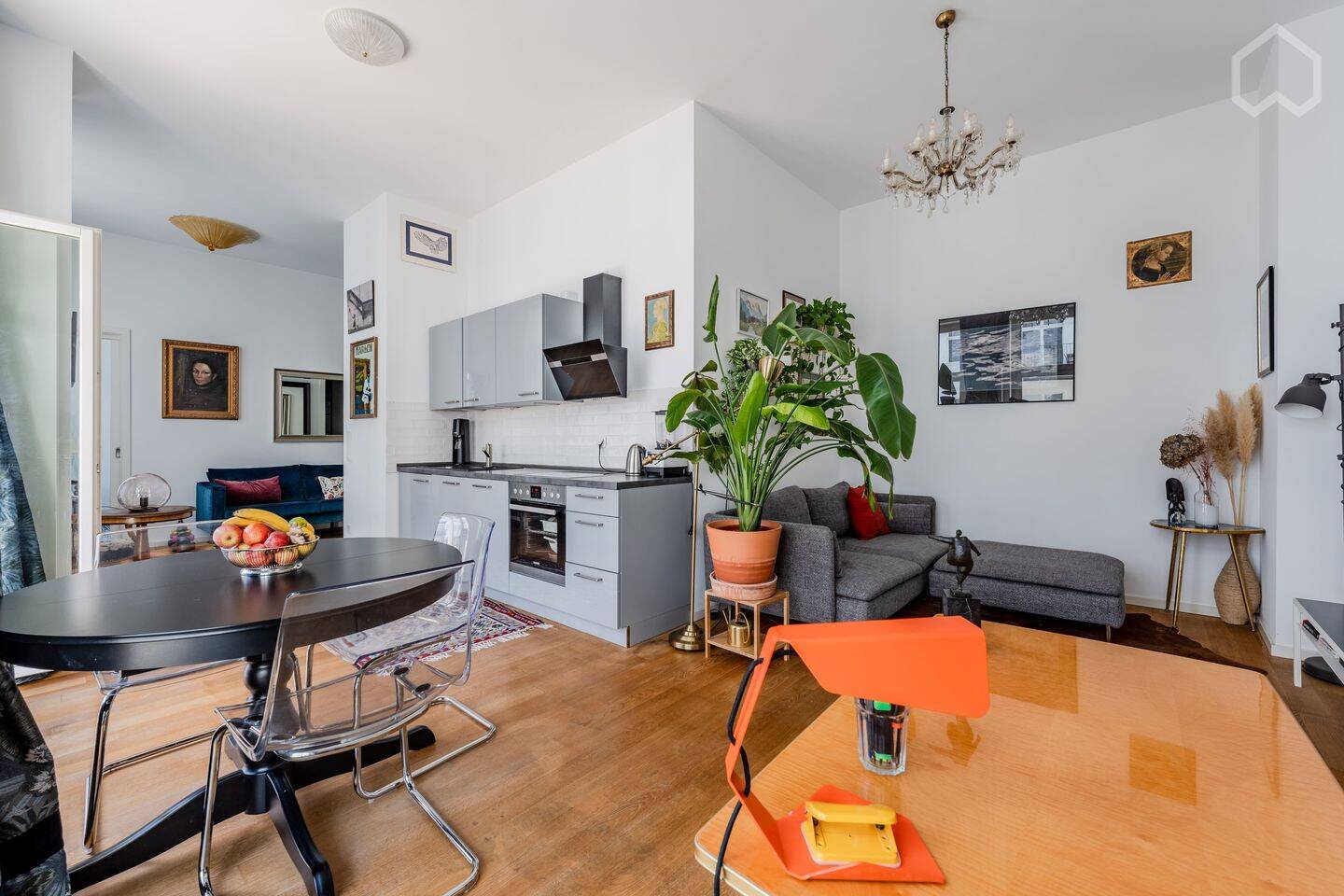 Stilvolles Appartement im Herzen Berlins (Mitte): Historisches Gebäude trifft modernes Design – Berlin – Vorschaubild 9