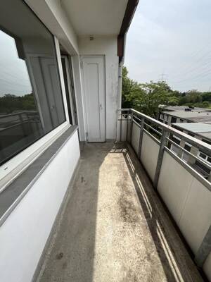 Moderne und helle Balkon-Wohnung in ruhiger Wohnsiedlung - mit Bodenbelag und verspachtelten Wänden – 47169 Duisburg – Vorschaubild 5