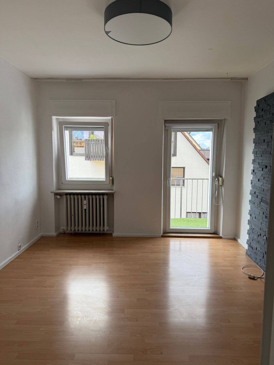 Stattlich Wohnen in Nürnberg: Wohnhaus mit Garagen und überdachter Pergola - teilweise vermietet – Nürnberg – Vorschaubild 9