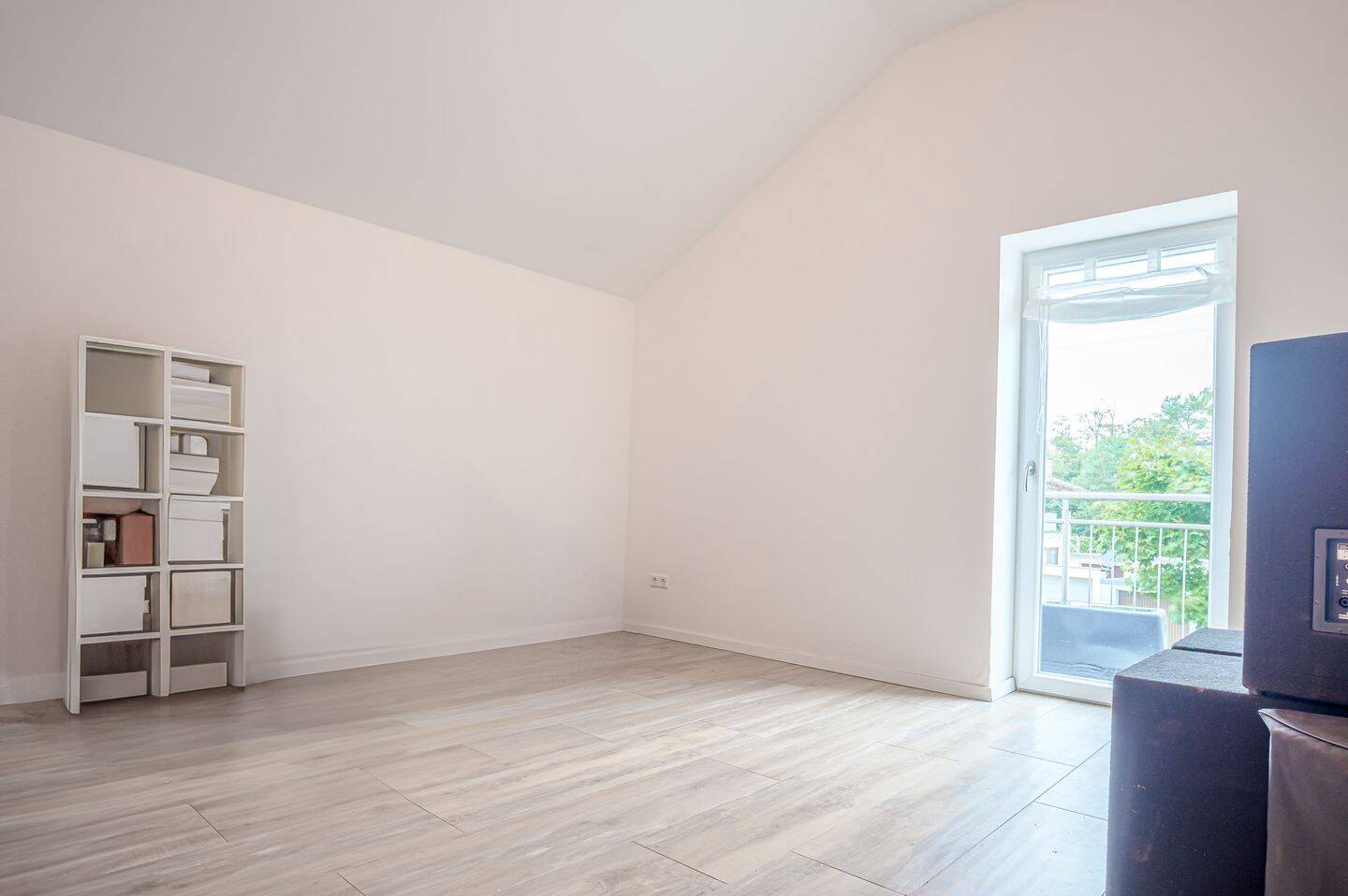 **Freistehendes, kernsaniertes Zweifamilienhaus in ruhiger Wohnlage** – Karlsruhe – Vorschaubild 4