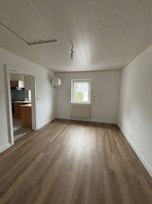 Frisch renovierte 3-Zimmer-Dachgeschosswohnung – in zentraler Lage von St. Ingbert-Rohrbach – 66386 Sankt Ingbert – Vorschaubild 4