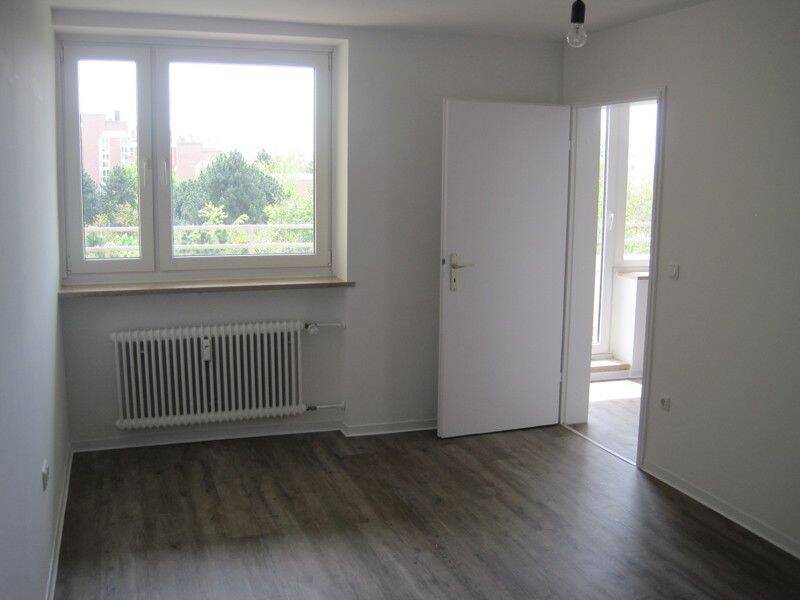 Ihre neue Wohnung! Renovierte 3-Zimmer-Wohnung mir Balkon! – Ingolstadt – Vorschaubild 6