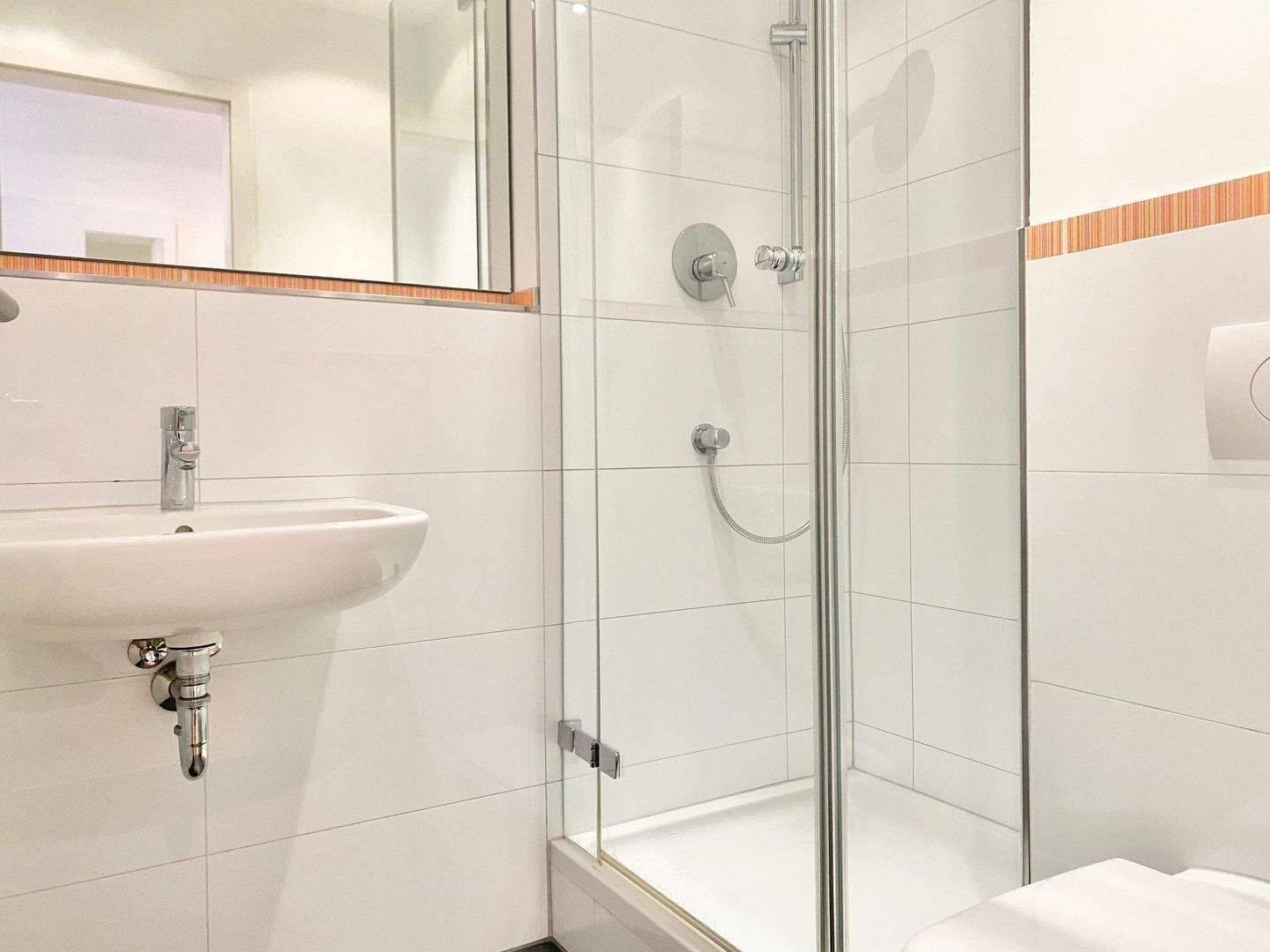 ***TOP MODERNES VOLL MÖBLIERTES 1 ZIMMER APARTMENT MIT BALKON *** – Nürnberg – Vorschaubild 9