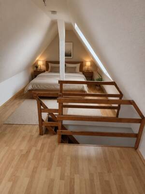 kleine 3 Raum Wohnung im Dachgeschoss mit Balkon – 99092 Erfurt – Vorschaubild 9