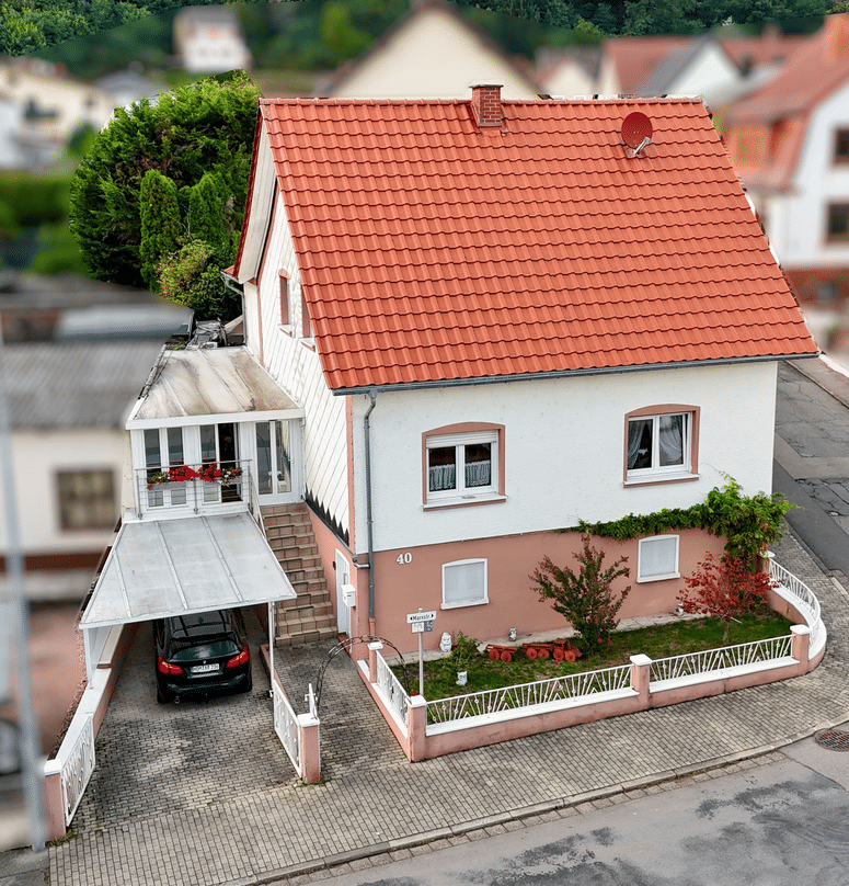 Gepflegtes Ein- bis Zweifamilienhaus in ruhiger Lage – Blieskastel – Bild 1 von 9