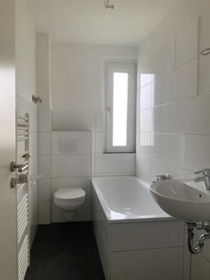 Familienfreundliche 3-Zimmer-Wohnung mit Schallschutzfenstern in Gelsenkirchen – 45888 Gelsenkirchen – Vorschaubild 2
