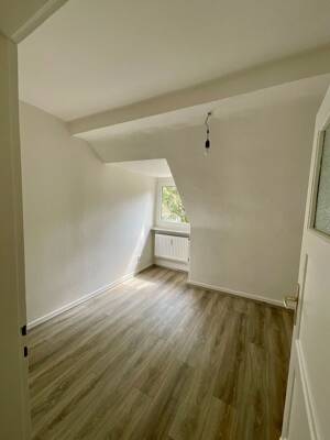 3 Nettokaltmieten frei! Familienwohnung im Dachgeschoss.. – 47198 Duisburg – Vorschaubild 9