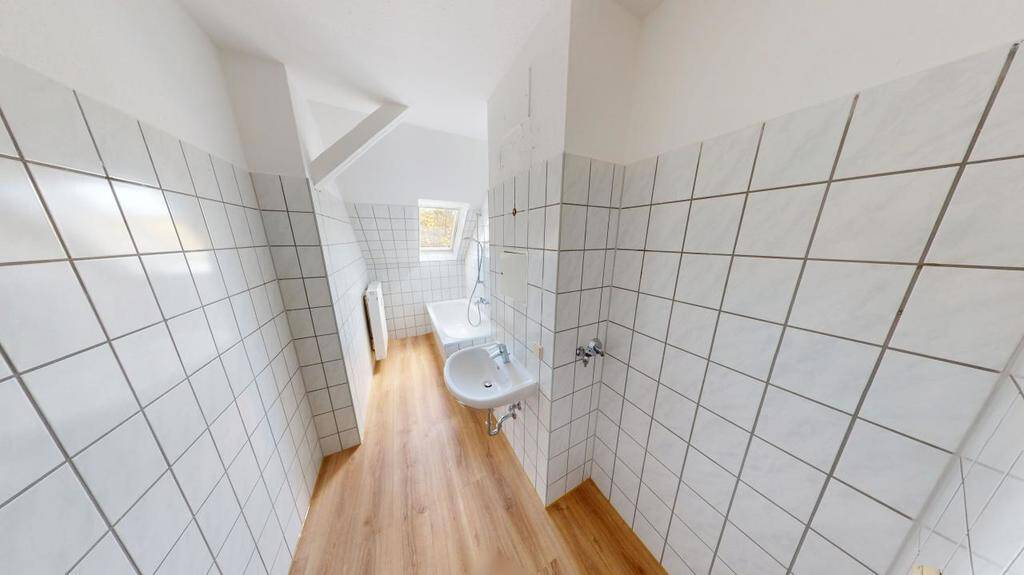 Charmante Dachgeschosswohnung in attraktiver Wohnlage – Chemnitz – Vorschaubild 4