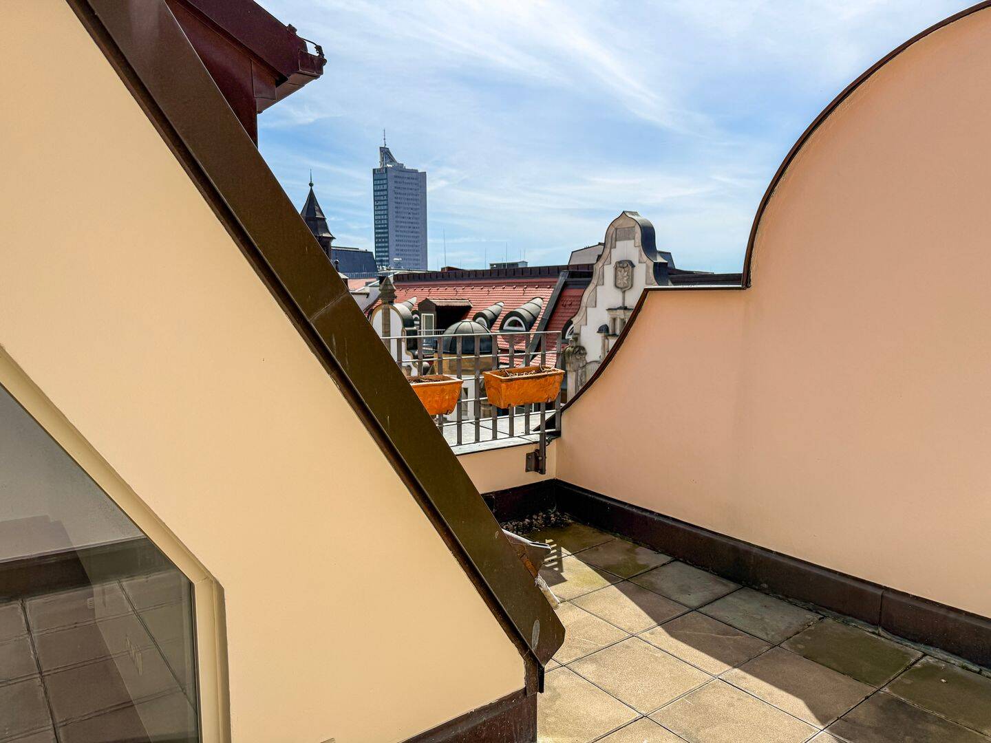Exklusives Wohnen - EBK | Dachterrasse | Bad en Suite - Maisonette Wohnung im Lipsia Haus – Leipzig – Vorschaubild 2