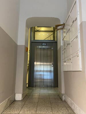Stilvolles Wohnen mit historischem Charme im Altbau – 40476 Düsseldorf – Vorschaubild 4
