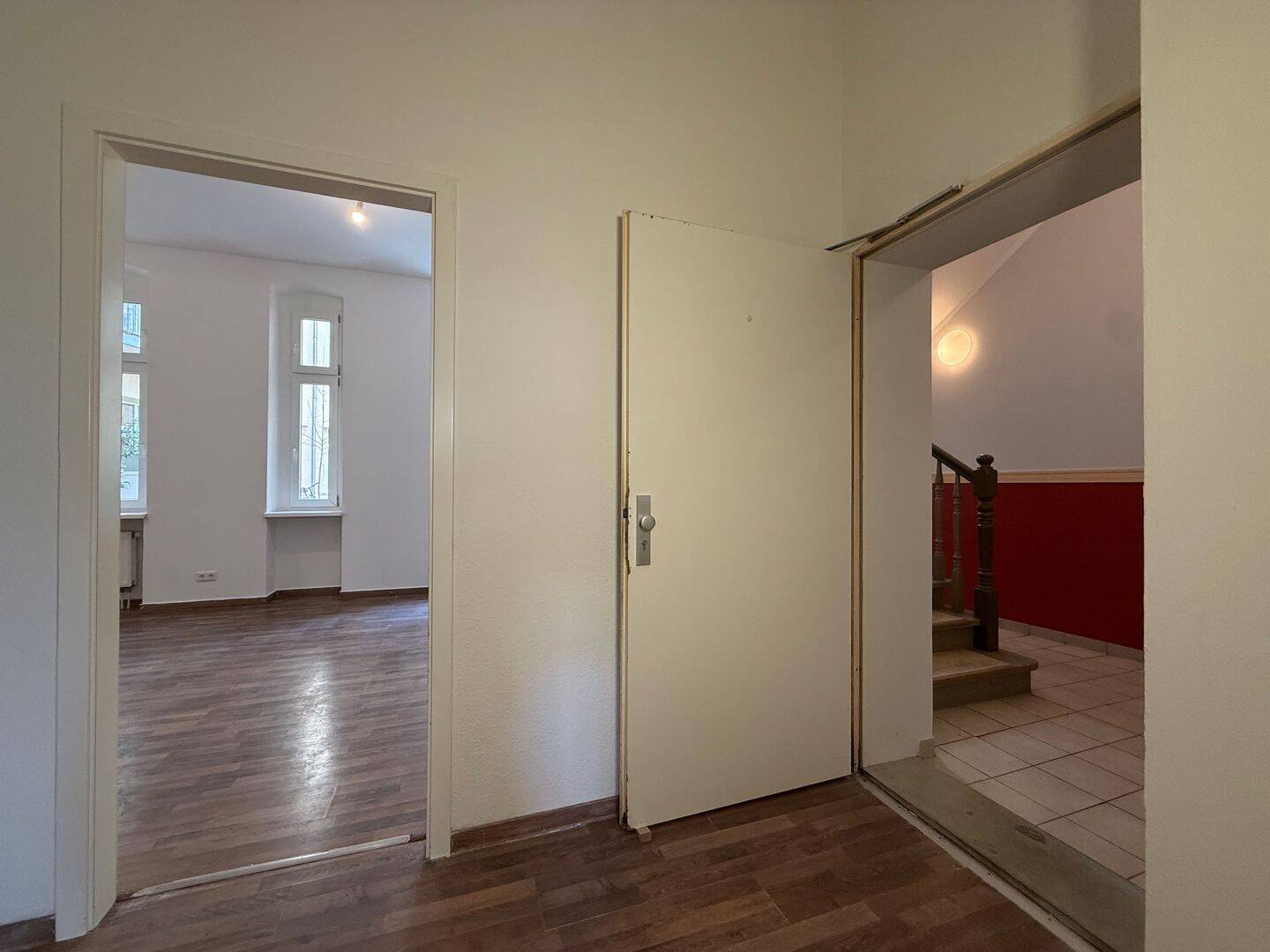 Bezugsfreie, großzügige 3-Zimmer-Erdgeschosswohnung im Altbau in Berlin-Weißensee! – Berlin – Vorschaubild 3