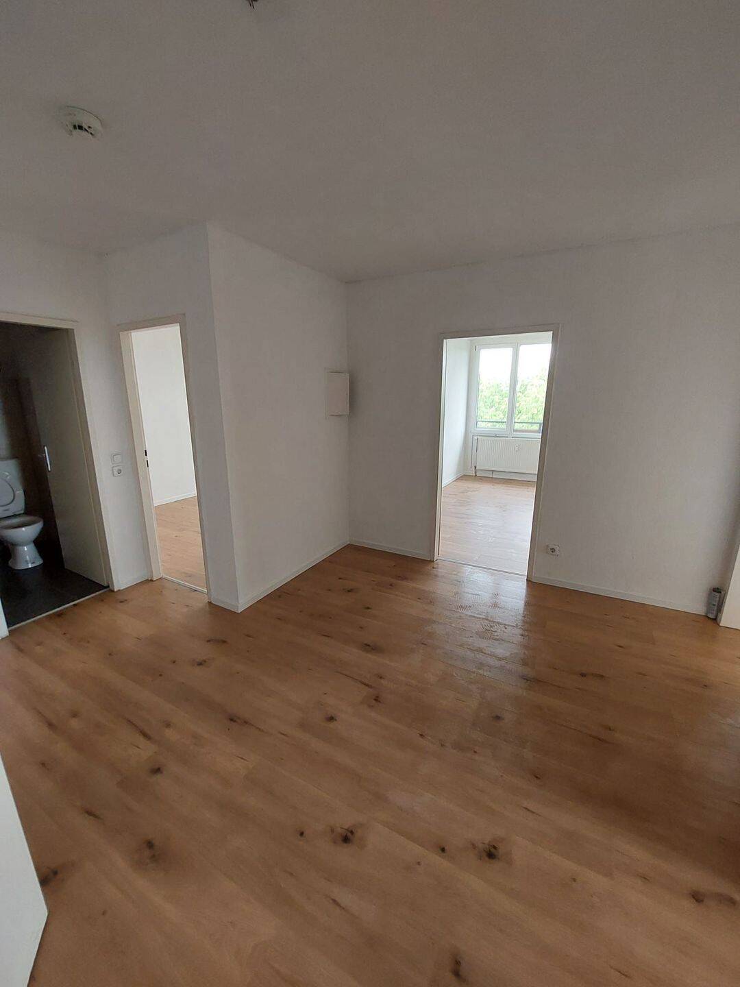 Hochwertige 3-Zimmer-Wohnung mit Balkon im 8. Stock in Mönchengladbach-Römerbrunnen – Mönchengladbach – Vorschaubild 3