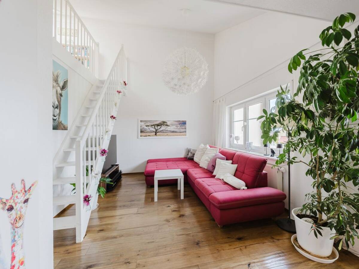 Attraktive 4-Zimmer-Dachgeschosswohnung mit Weitblick – 88069 Tettnang – Bild 1 von 9