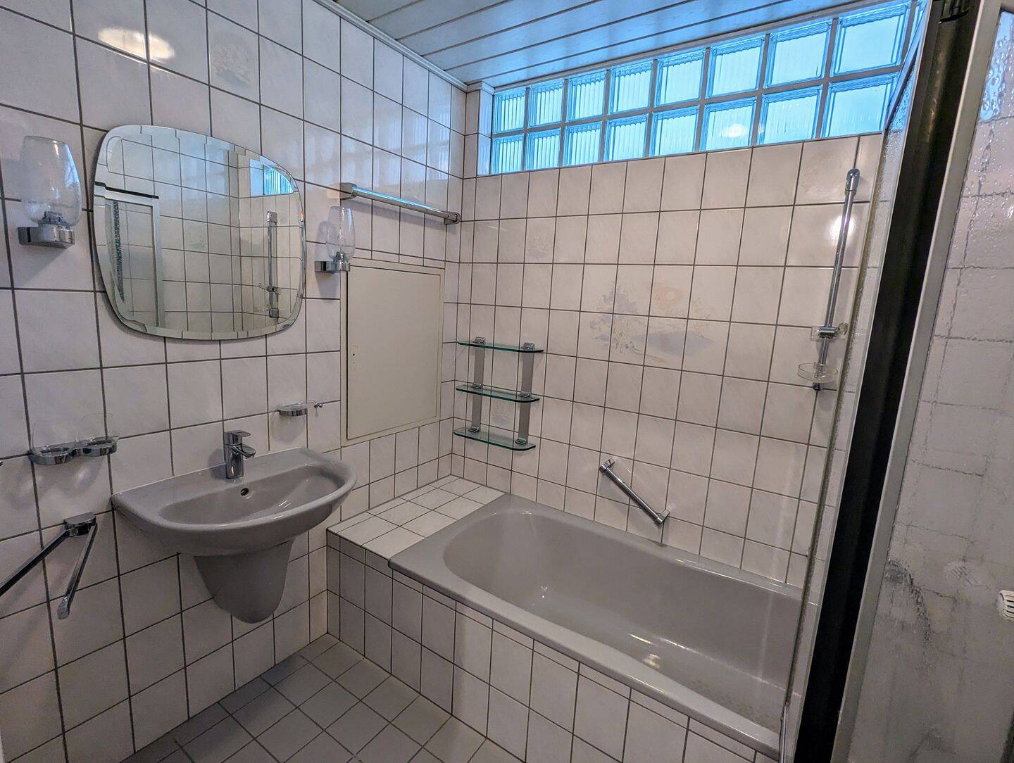 Schöne Wohnung mit Balkon auf dem Saarbrücker Eschberg – Saarbrücken – Vorschaubild 5