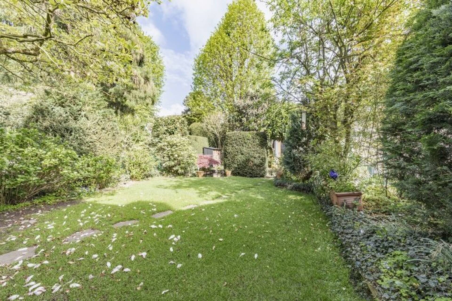 Einfamilienhaus in 50968 Köln mit 223 m² kaufen