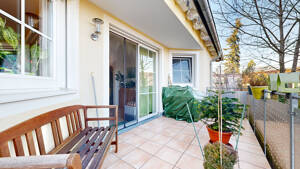Lichtdurchflutet und stilvoll: 2-Zimmer-Wohnung mit Balkon und Einbauküche in München-Trudering – 81827 München – Vorschaubild 3