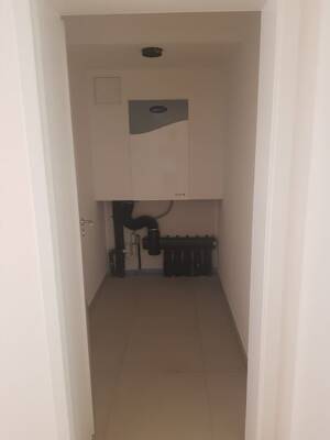 von Privat: 3-Zimmer-Wohnung mit Balkon und Einbauküche :-) ... ab 01.08.2026 verfügbar – 91054 Erlangen – Vorschaubild 9