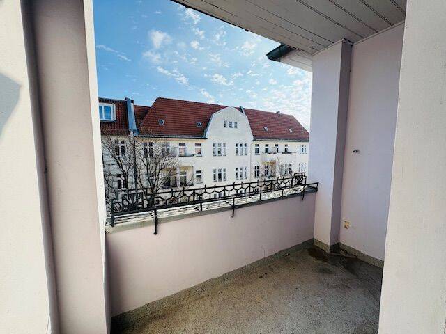 Freie, sonnige, schöne und ruhige Altbauwohnung nahe Tempelhofer Feld ohne Provision – Berlin – Vorschaubild 2