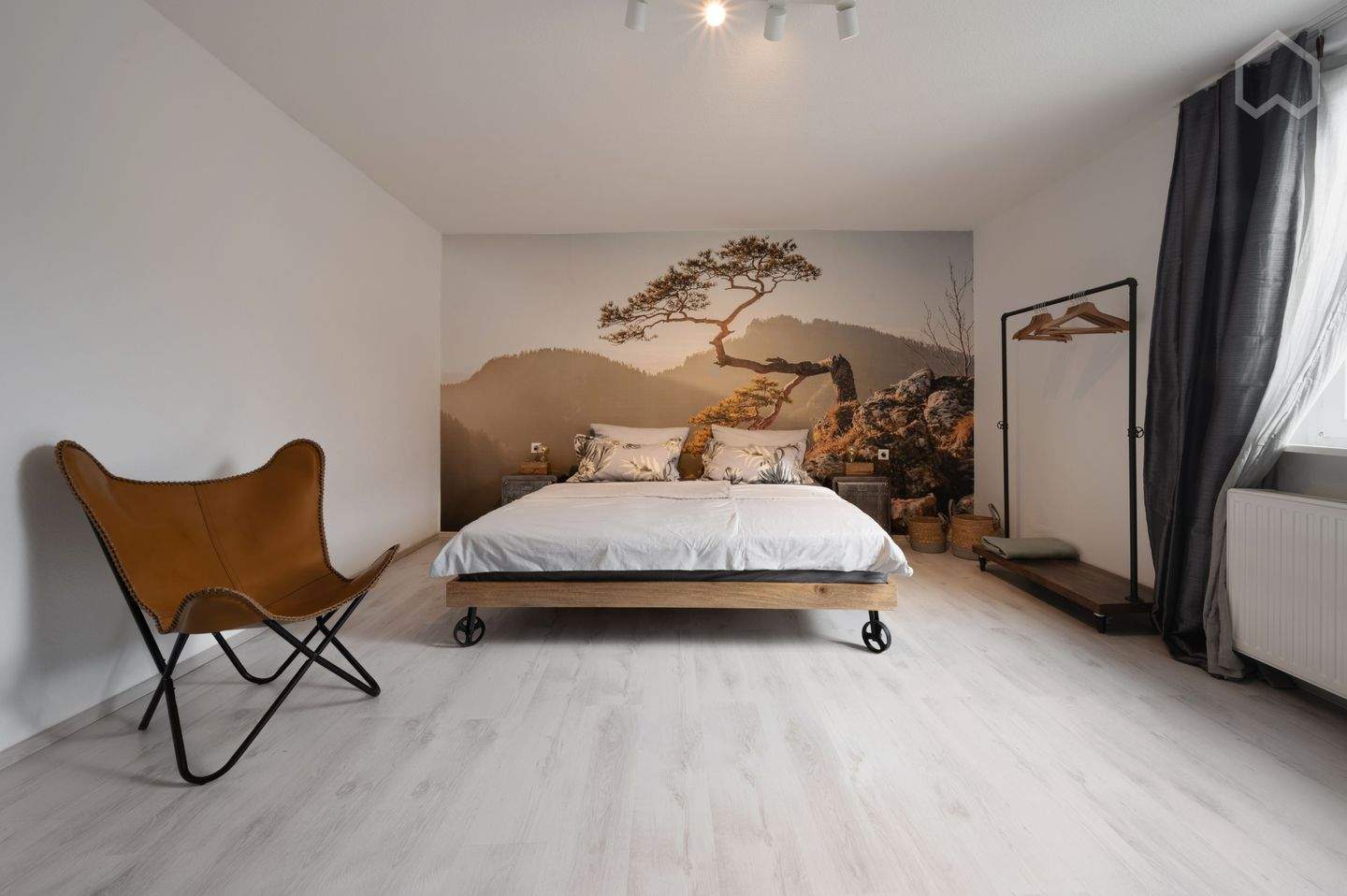 Loft-Apartment mit WLAN und viel Komfort, zentral – Oberhausen – Vorschaubild 4