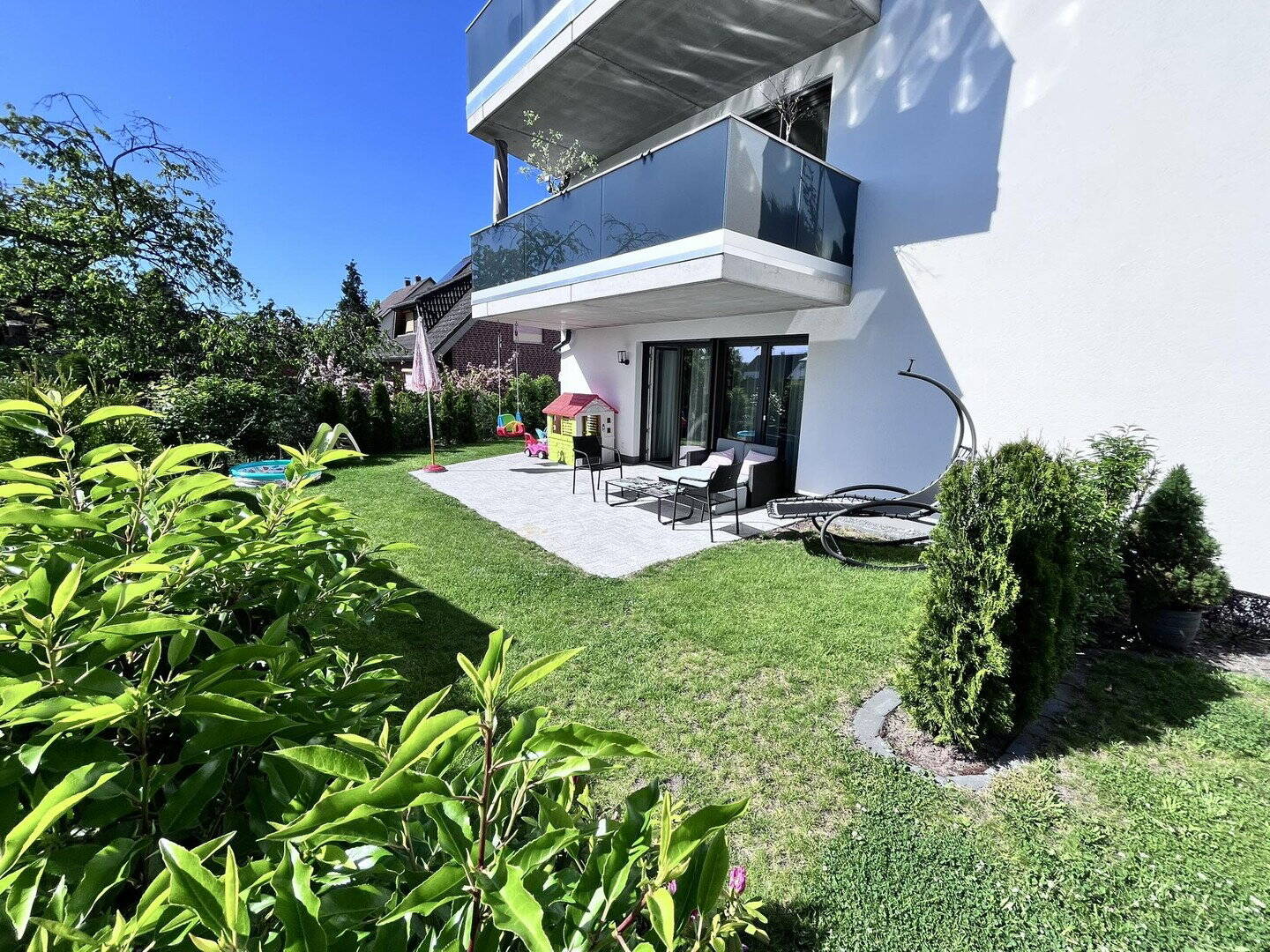 Exklusive 3 Zi- EG- Wohnung, Terr., Garten in Detmold- Hiddesen