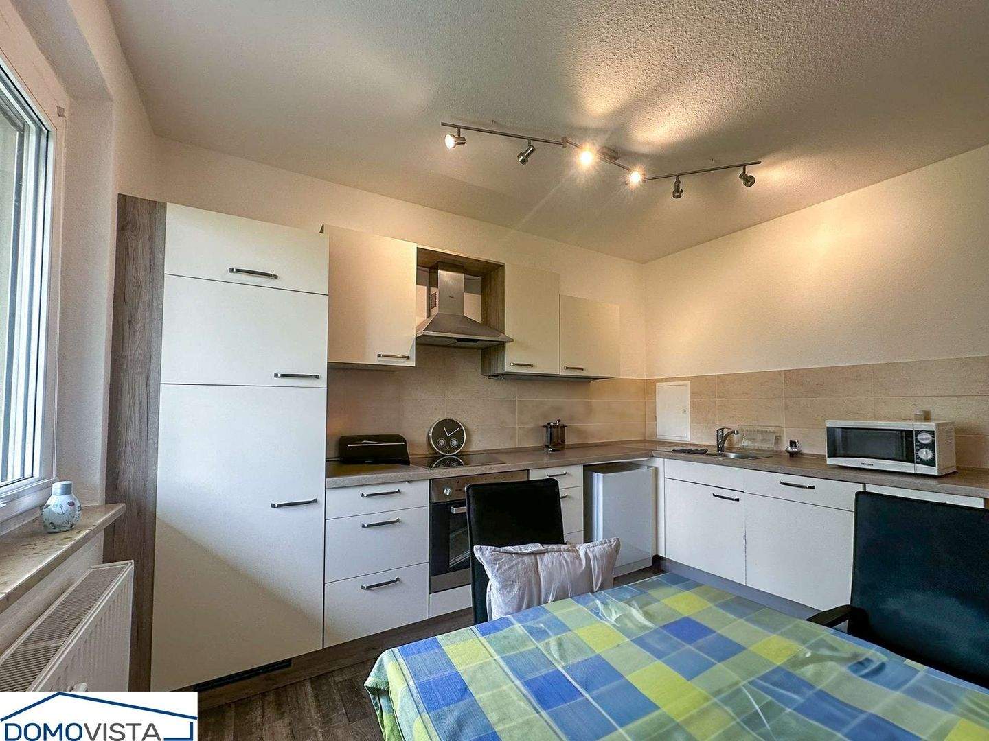 Möblierte 1 Zimmer-Wohnung mit geräumiger Küche! – Bernstadt auf dem Eigen – Bild 1 von 7