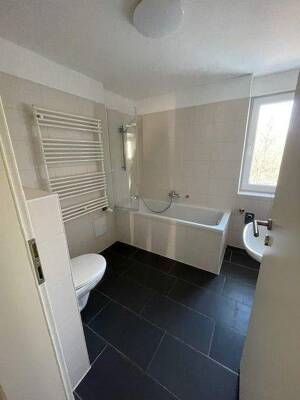 Gut aufgeteilte 2- Raumwohnung mit Badewanne und Balkon im angesagten Szeneviertel Buckau! – 39104 Magdeburg – Vorschaubild 2