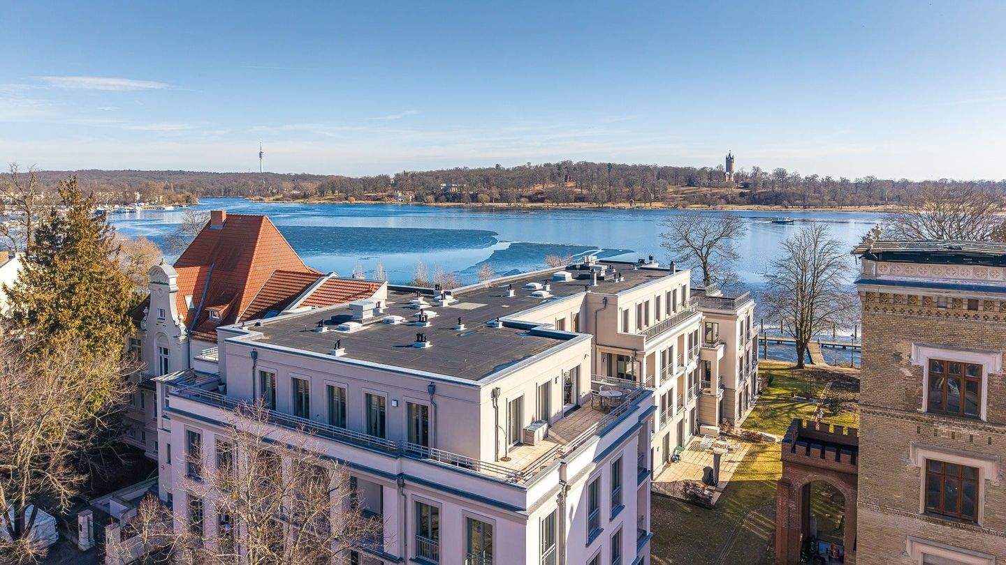 Penthousewohnung mit Wasserblick und Bootsanleger in der Berliner Vorstadt – Potsdam – Bild 1 von 7
