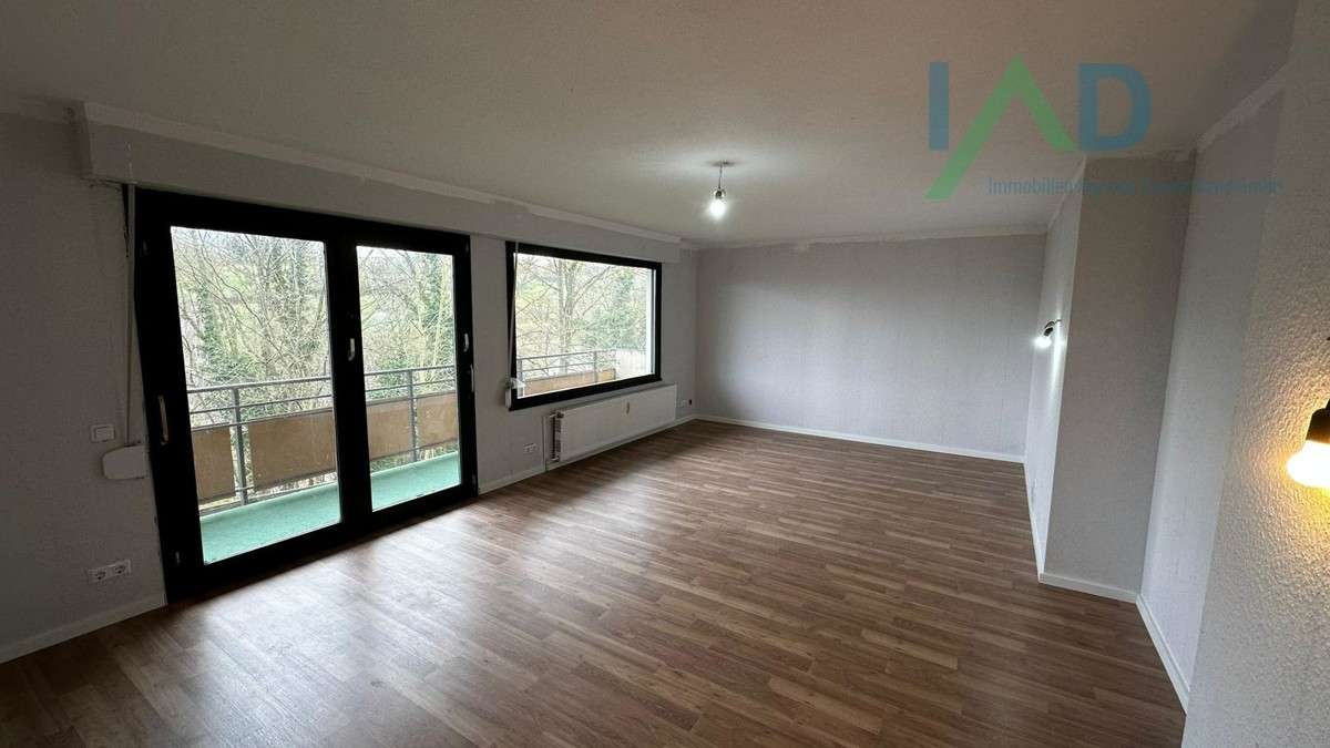 Entdecken Sie zwei elegante Einfamilienhäuser auf weitläufigem Grundstück - Ihr Traumhaus erwartet Sie! – Niederneisen – Bild 1 von 7