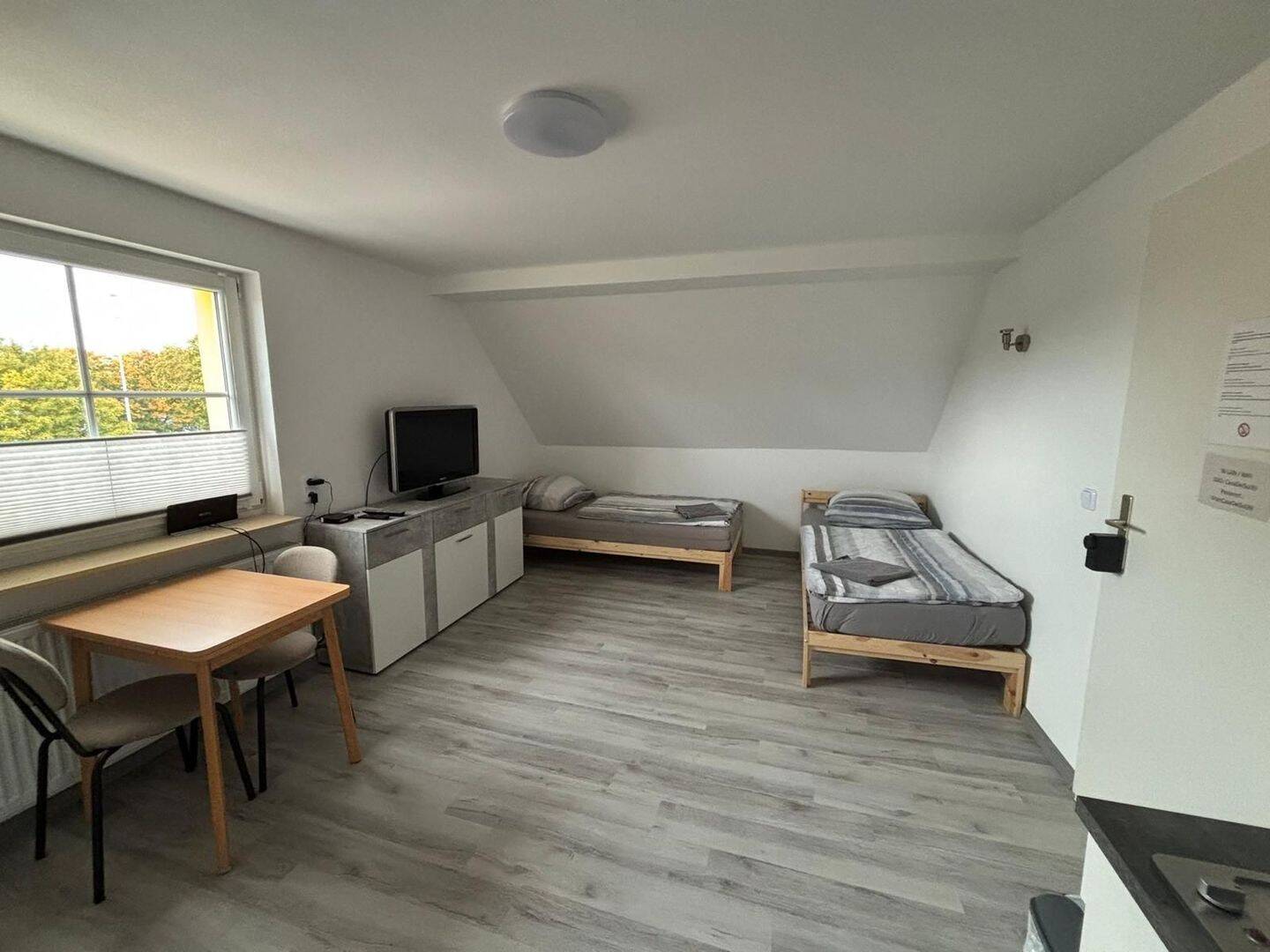 MEHRFAMILIENHAUS-ENSEMBLE IN BS-GLIESMARODE - FLEXIBLE VERMIETUNGSKONZEPTE MÖGLICH! – Braunschweig – Vorschaubild 2