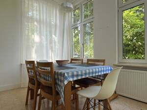 Stilvolle Stadtvilla mit 9 Zimmern zur Kurzzeitvermietung in Hamburg-Wentzel Dr. – 22043 Hamburg – Vorschaubild 6