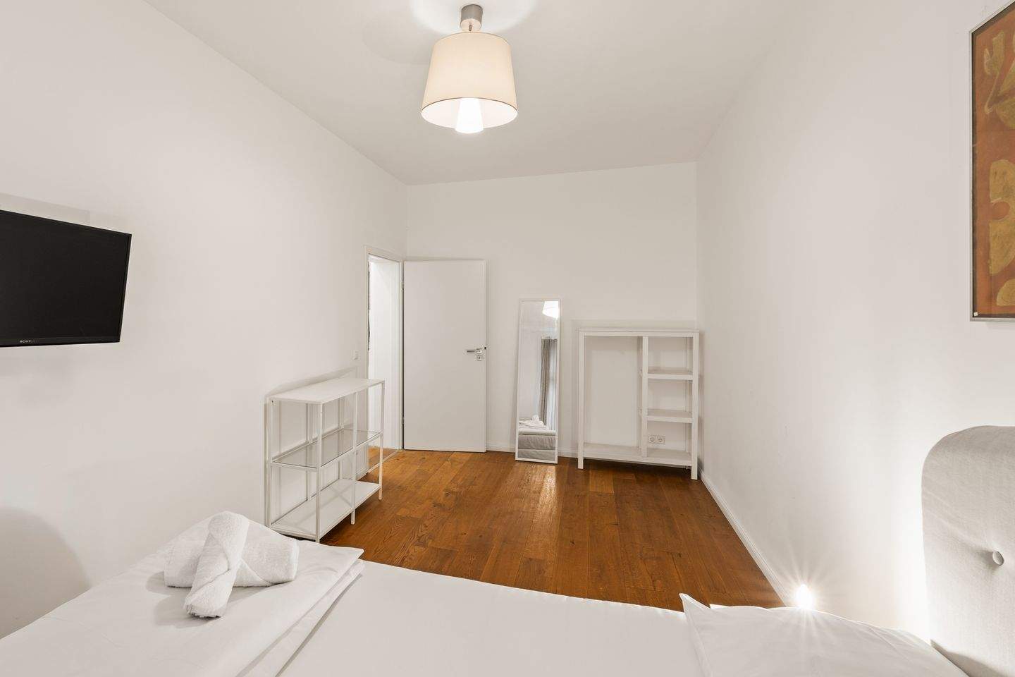 Charmante Altbauwohnung mit 2 Balkonen – Berlin – Vorschaubild 4