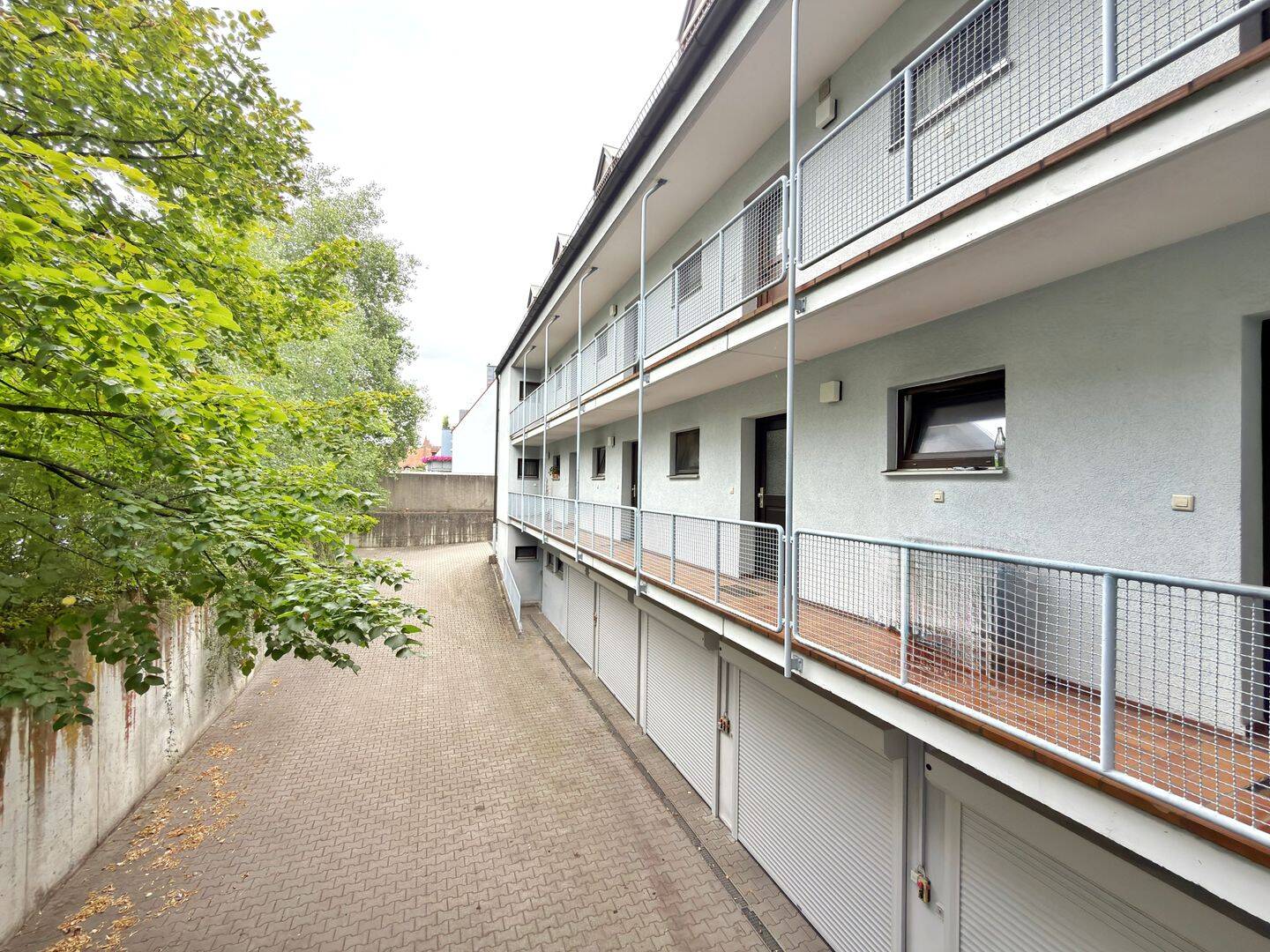 N-Mögeldorf - 3-Zi-Maisonettewohnung mit Duplex-Parker und Einbauküche ~ hoher Rücklagenanteil – Nürnberg – Vorschaubild 2