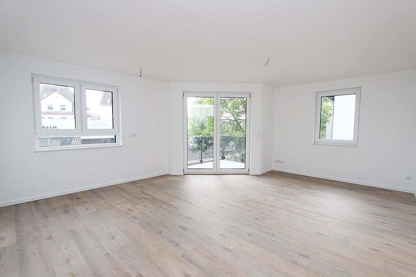 Neubau 2026 - Großzügiges Wohnen im 1. Obergeschoss - Zwei Balkone und viel Platz
