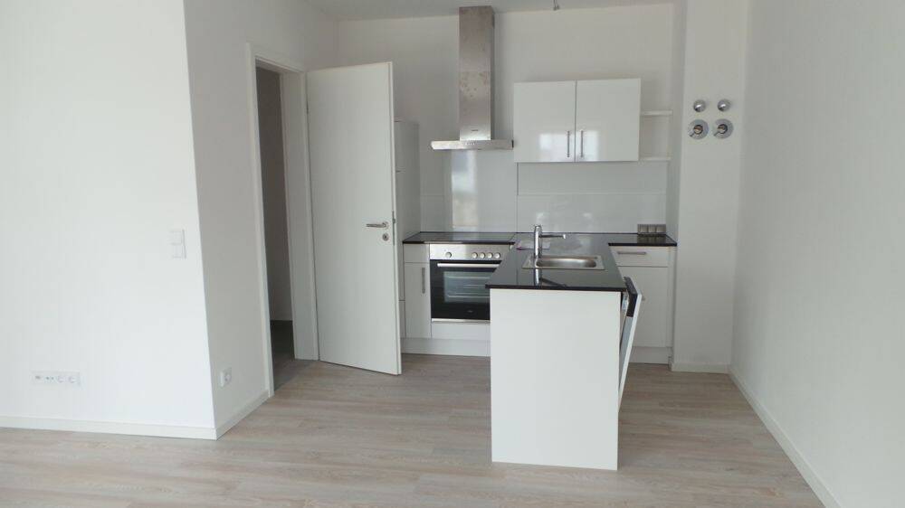 Neuwertige 2-Zimmer-Wohnung mit sonniger Terrasse und Gartenanteil – Regensburg – Vorschaubild 3