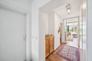 Modernes Apartment mit Westbalkon und großem Tiefgaragenstellplatz - Airbnb-Vermietung gestattet – 81829 München – Vorschaubild 3