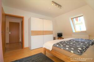 2079511 HomeCompany Dresden Möbliert/Furnished 2-Zimmer Wohnung mit Dachterrasse in Dresden-Striesen YouTube Virtual Tour max. Personen 2 – 1277 Dresden – Vorschaubild 8