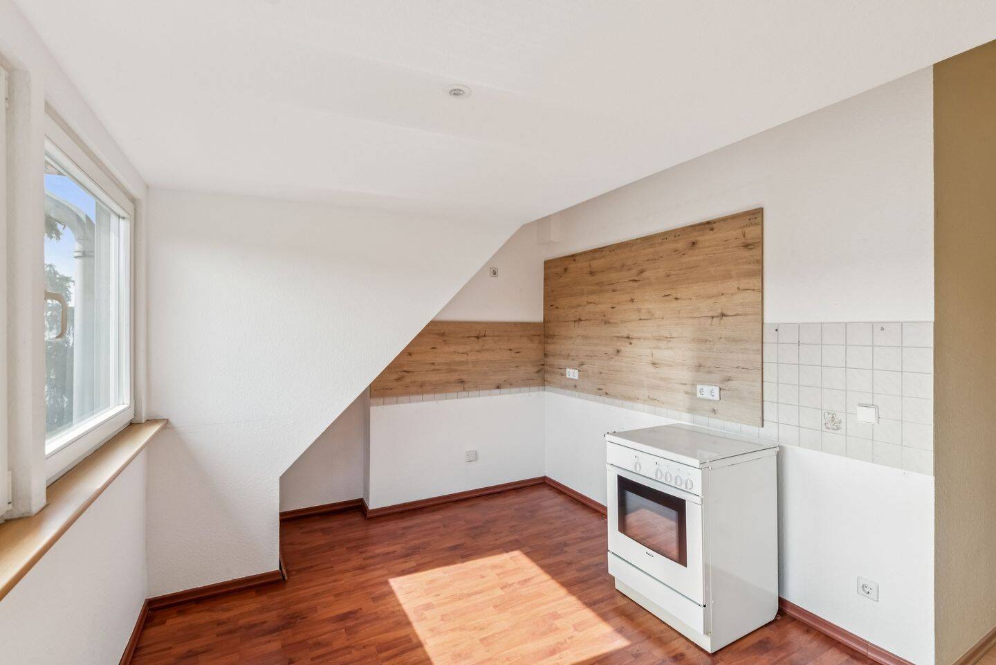 Helle Dachgeschosswohnung mit Dachterrasse in Spandauer Kiezlage – Berlin – Vorschaubild 4