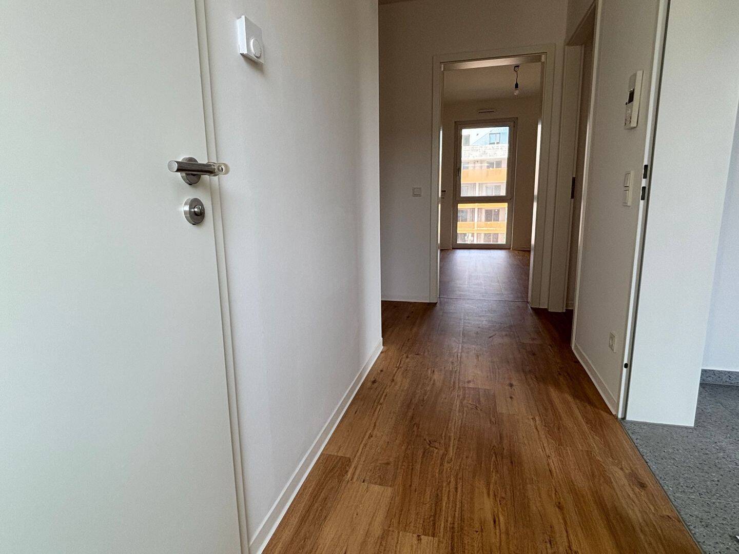 Ab sofort! 3-Zimmer-Wohnung (Typ 7 kompakt) mit Balkon, Gäste-WC und eigenem Keller – Köln – Vorschaubild 2