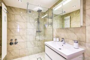 Welc(H)ome® by RIDA FLATS - Köln-Neumarkt! All in plus! Lift + Balkon + TG + WIFI – 50676 Köln – Vorschaubild 9